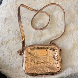 Michael kors rose gold cross body